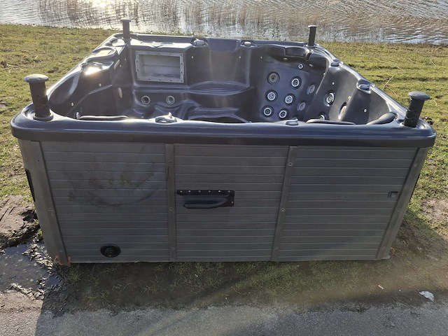 Balboa 5 persoons jacuzzi en buitenspa - afbeelding 6 van  29