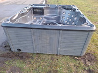 Balboa 5 persoons jacuzzi en buitenspa - afbeelding 18 van  29