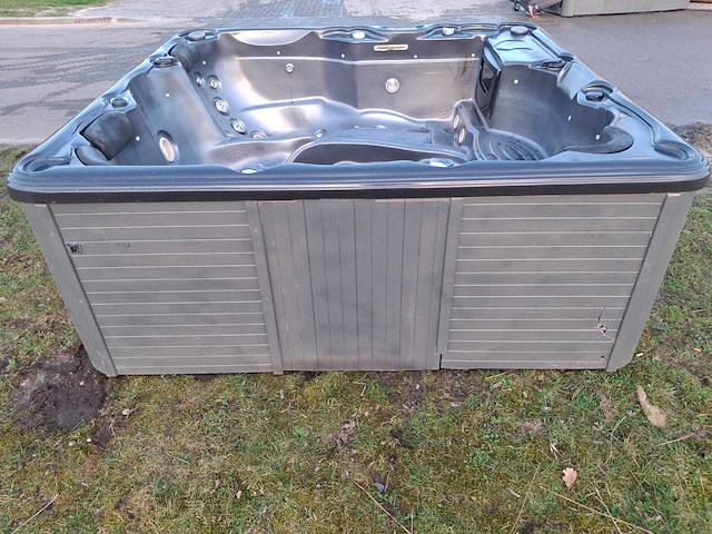 Balboa 5 persoons jacuzzi en buitenspa - afbeelding 20 van  29