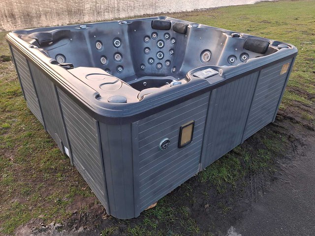Balboa 5 persoons jacuzzi en buitenspa - afbeelding 22 van  29