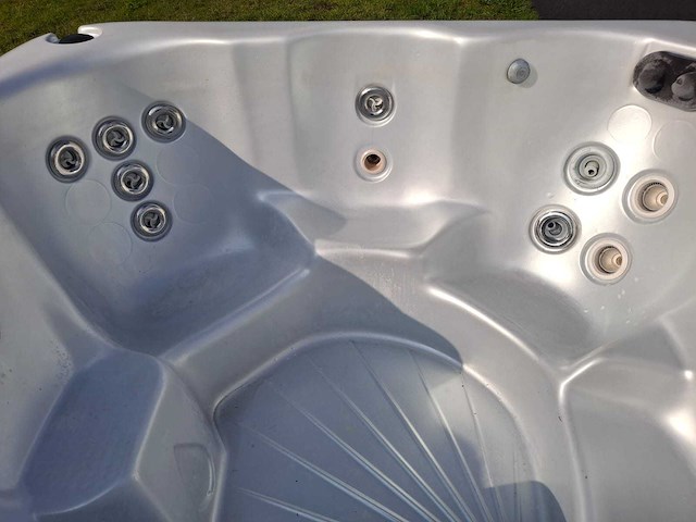 Balboa 5 persoons jacuzzi en buitenspa - afbeelding 6 van  26