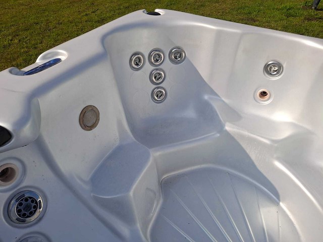 Balboa 5 persoons jacuzzi en buitenspa - afbeelding 8 van  26