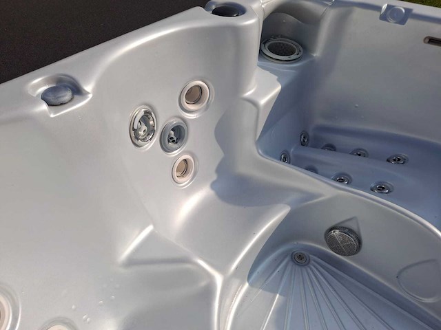 Balboa 5 persoons jacuzzi en buitenspa - afbeelding 13 van  26
