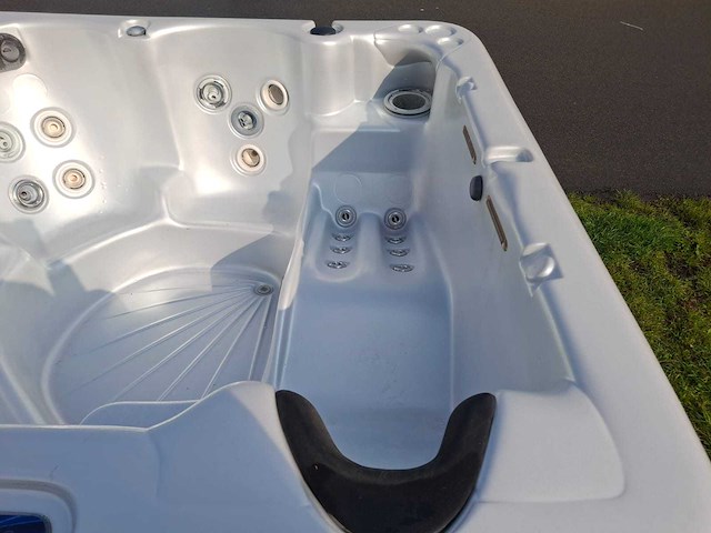 Balboa 5 persoons jacuzzi en buitenspa - afbeelding 19 van  26