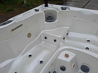 Balboa 5 persoons jacuzzi en buitenspa - afbeelding 6 van  11