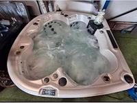 Balboa 5 persoons jacuzzi en buitenspa - afbeelding 16 van  22