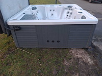 Balboa 5 persoons jacuzzi en buitenspa - afbeelding 16 van  27