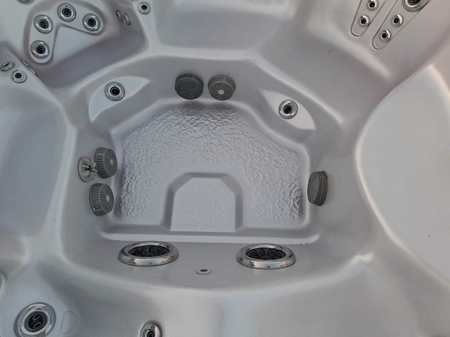 Balboa 5 persoons jacuzzi en buitenspa - afbeelding 27 van  27