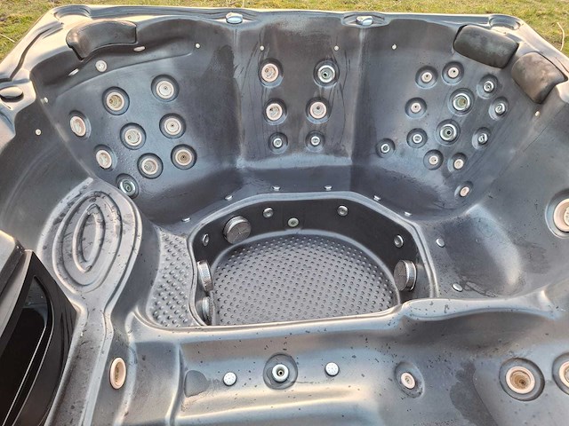 Balboa 5 persoons jacuzzi en buitenspa - afbeelding 21 van  30