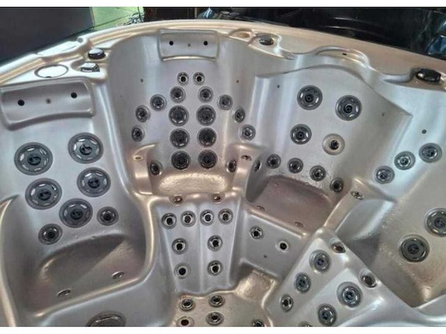 Balboa 5 persoons jacuzzi en buitenspa - afbeelding 16 van  23