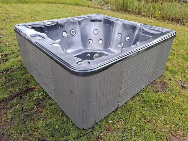 Balboa 5 persoons jacuzzi en buitenspa - afbeelding 21 van  31
