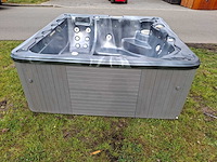 Balboa 5 persoons jacuzzi en buitenspa - afbeelding 24 van  31