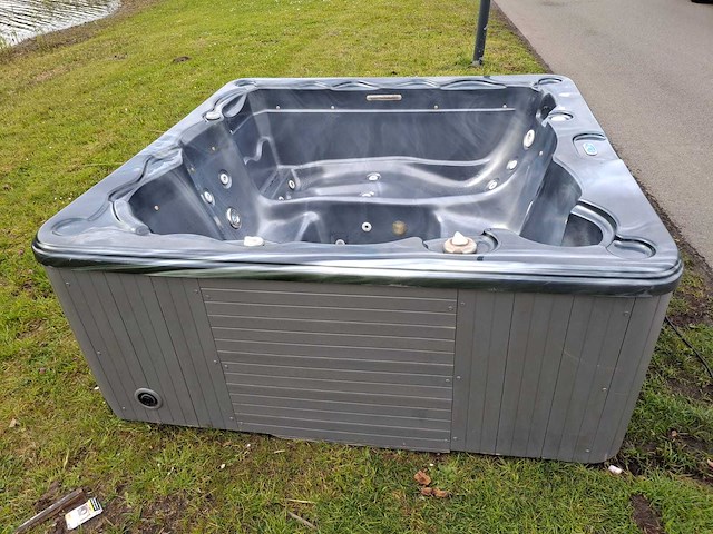 Balboa 5 persoons jacuzzi en buitenspa - afbeelding 26 van  31