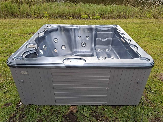 Balboa 5 persoons jacuzzi en buitenspa - afbeelding 28 van  31