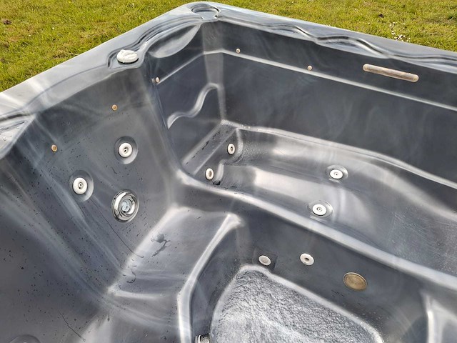 Balboa 5 persoons jacuzzi en buitenspa - afbeelding 16 van  31