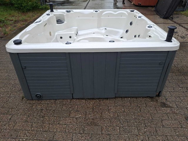 Balboa 5 persoons jacuzzi en buitenspa - afbeelding 2 van  34