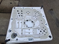 Balboa 5 persoons jacuzzi en buitenspa - afbeelding 1 van  34