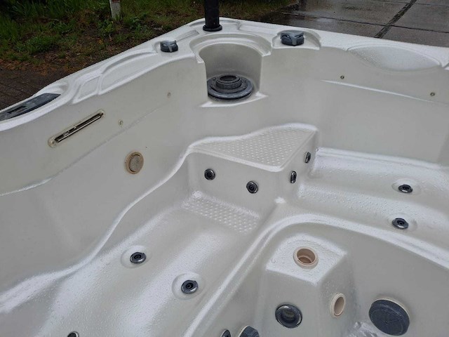 Balboa 5 persoons jacuzzi en buitenspa - afbeelding 22 van  34