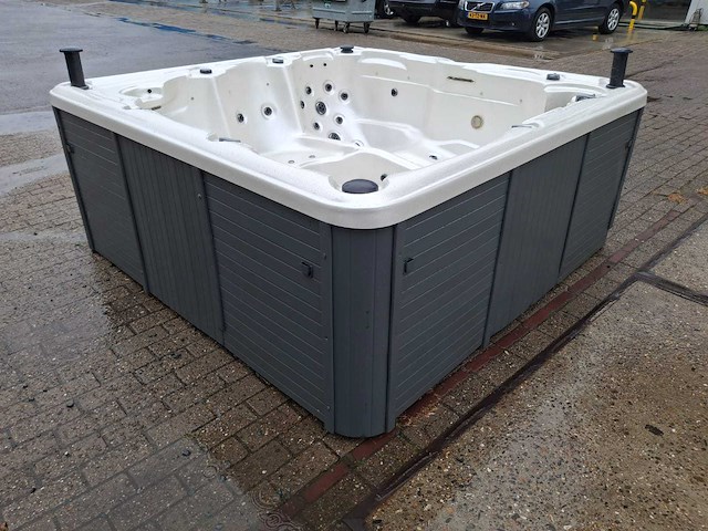 Balboa 5 persoons jacuzzi en buitenspa - afbeelding 33 van  34