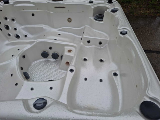 Balboa 5 persoons jacuzzi en buitenspa - afbeelding 3 van  23