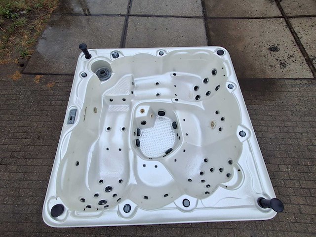 Balboa 5 persoons jacuzzi en buitenspa - afbeelding 6 van  23