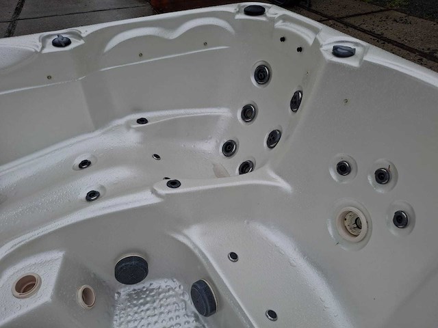 Balboa 5 persoons jacuzzi en buitenspa - afbeelding 17 van  23