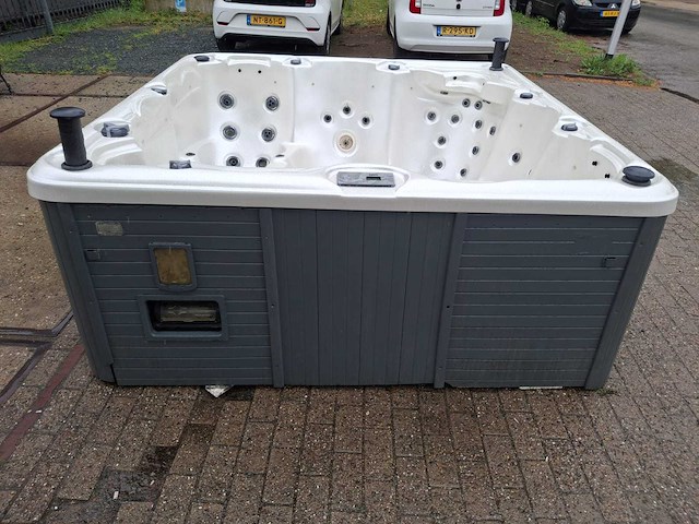 Balboa 5 persoons jacuzzi en buitenspa - afbeelding 22 van  23