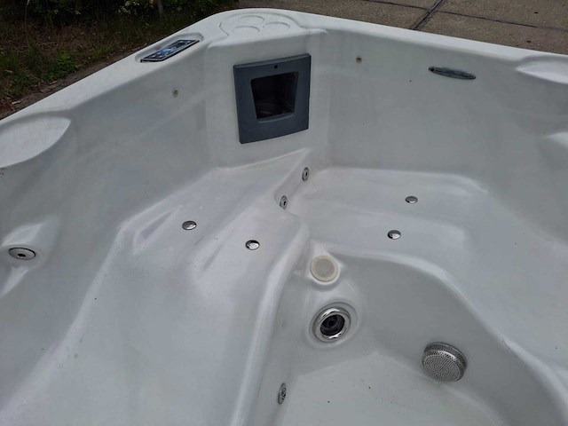 Balboa 5 persoons jacuzzi en buitenspa - afbeelding 2 van  25