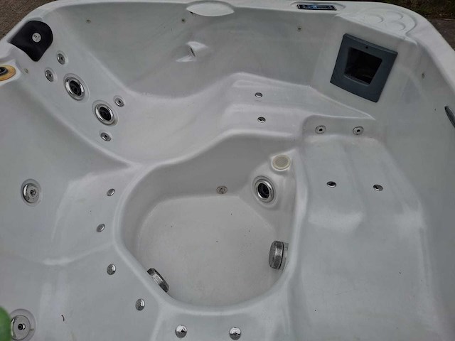 Balboa 5 persoons jacuzzi en buitenspa - afbeelding 3 van  25