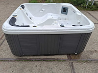 Balboa 5 persoons jacuzzi en buitenspa - afbeelding 16 van  25