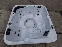Balboa 5 persoons jacuzzi en buitenspa - afbeelding 9 van  25