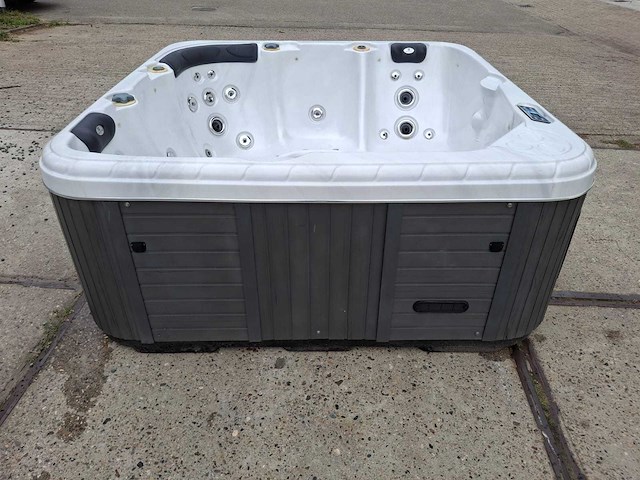Balboa 5 persoons jacuzzi en buitenspa - afbeelding 22 van  25