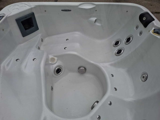 Balboa 5 persoons jacuzzi en buitenspa - afbeelding 25 van  25