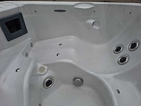 Balboa 5 persoons jacuzzi en buitenspa - afbeelding 3 van  7