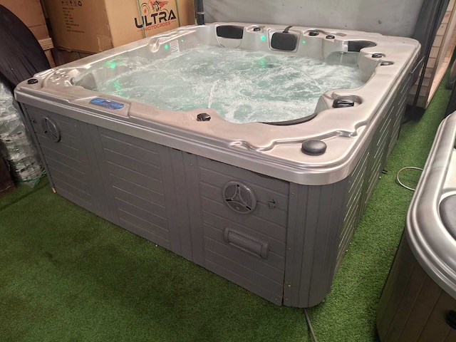 Balboa 5 persoons jacuzzi en buitenspa - afbeelding 3 van  25