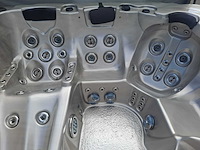 Balboa 5 persoons jacuzzi en buitenspa - afbeelding 10 van  25