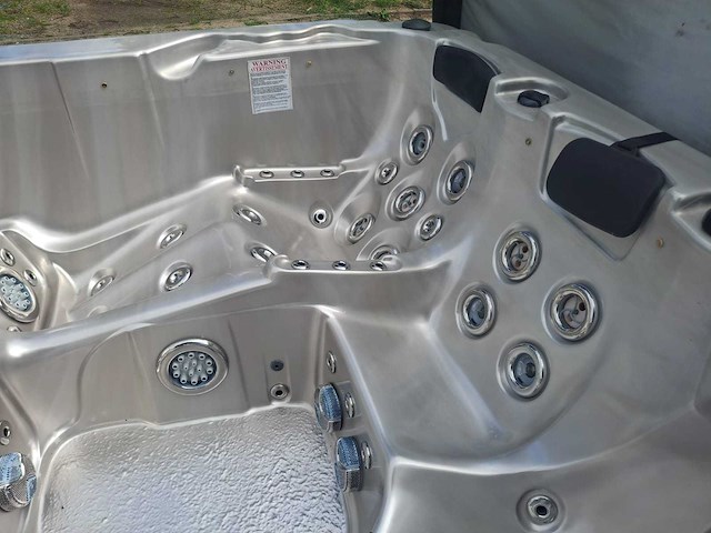 Balboa 5 persoons jacuzzi en buitenspa - afbeelding 21 van  25