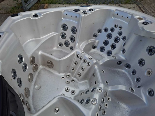 Balboa 5 persoons jacuzzi en buitenspa - afbeelding 1 van  30