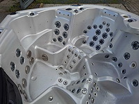 Balboa 5 persoons jacuzzi en buitenspa - afbeelding 1 van  30