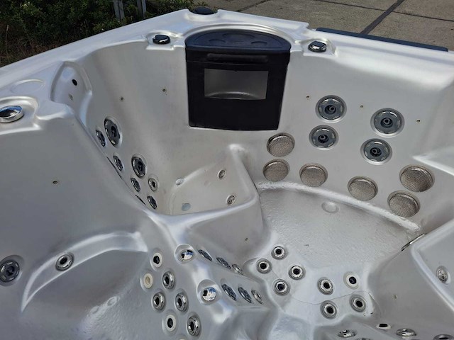 Balboa 5 persoons jacuzzi en buitenspa - afbeelding 5 van  30