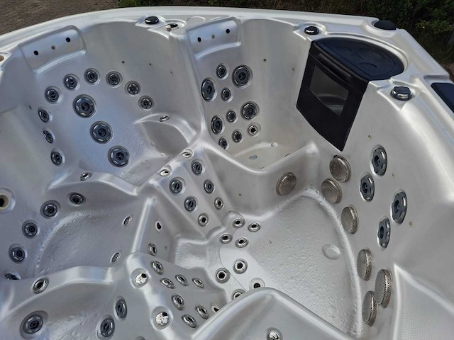 Balboa 5 persoons jacuzzi en buitenspa - afbeelding 6 van  30