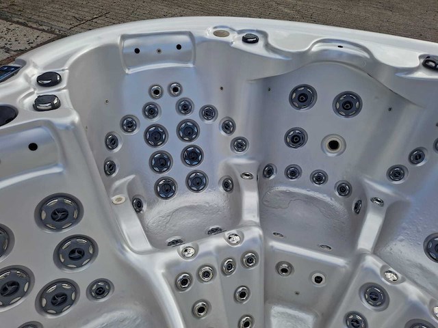 Balboa 5 persoons jacuzzi en buitenspa - afbeelding 13 van  30