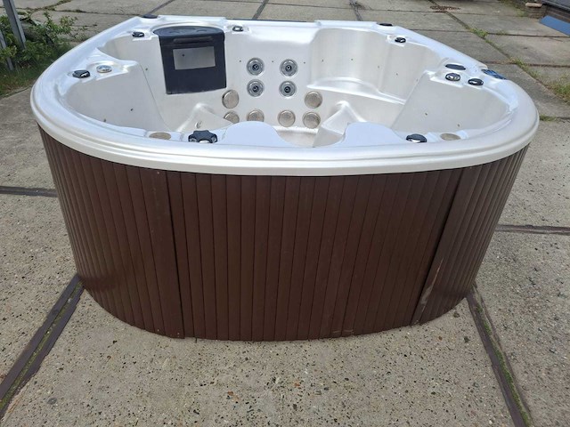 Balboa 5 persoons jacuzzi en buitenspa - afbeelding 18 van  30