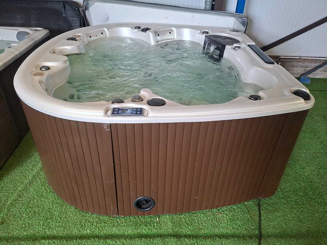 Balboa 5 persoons jacuzzi en buitenspa - afbeelding 8 van  30