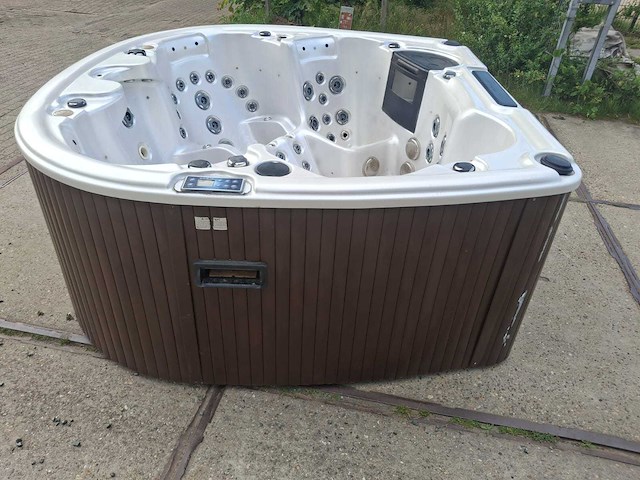 Balboa 5 persoons jacuzzi en buitenspa - afbeelding 20 van  30