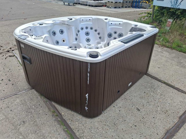 Balboa 5 persoons jacuzzi en buitenspa - afbeelding 21 van  30