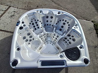 Balboa 5 persoons jacuzzi en buitenspa - afbeelding 27 van  30