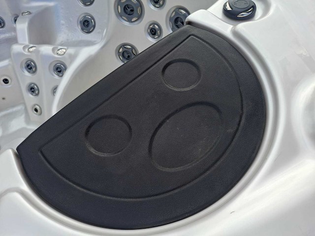 Balboa 5 persoons jacuzzi en buitenspa - afbeelding 30 van  30