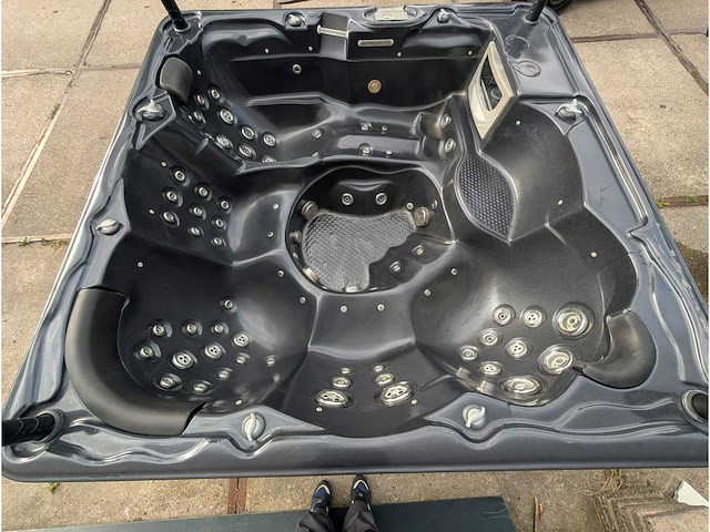 Balboa 5 persoons jacuzzi en buitenspa - afbeelding 9 van  26