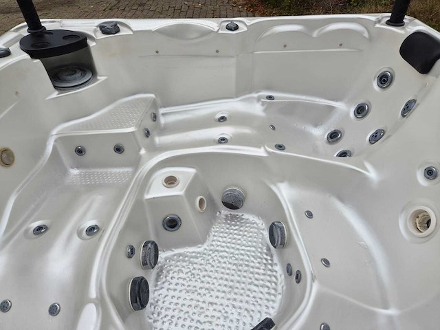 Balboa 5 persoons jacuzzi en buitenspa - afbeelding 7 van  30